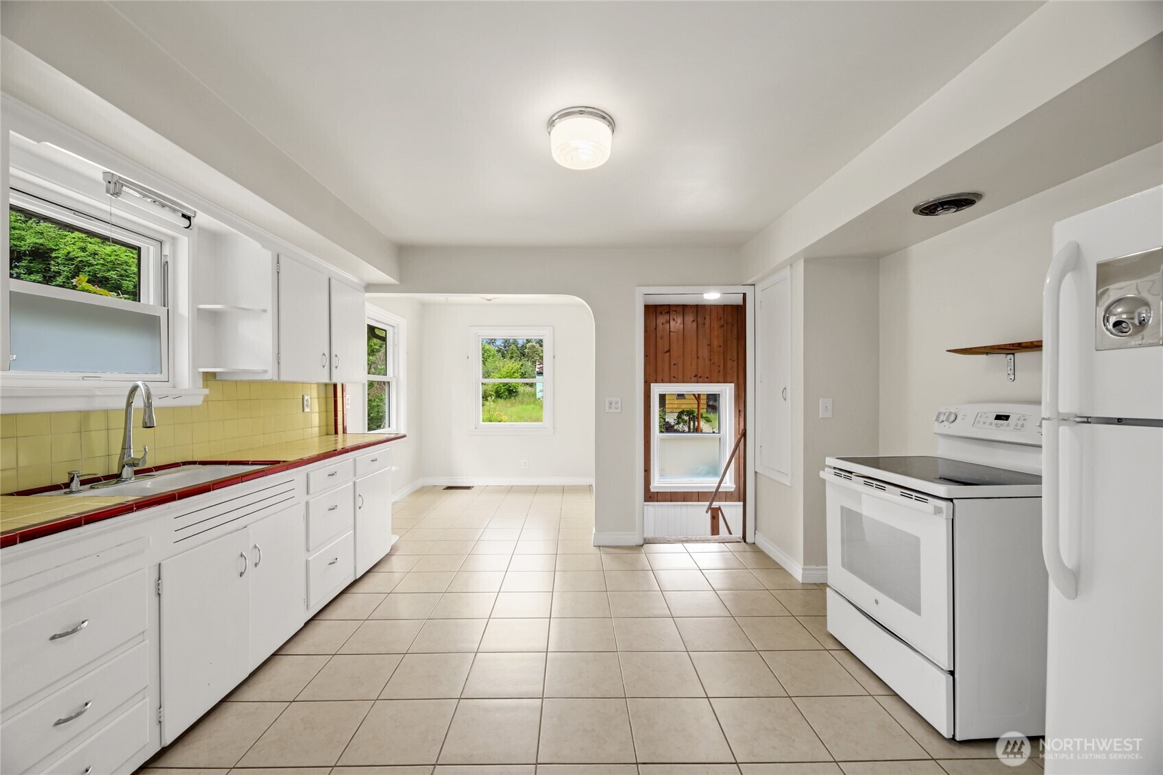 11841  10th Avenue S  Seattle WA 98168 photo