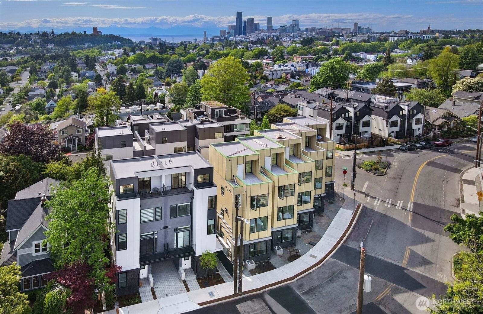 Property Photo:  1301 A  31st Avenue S  WA 98144 