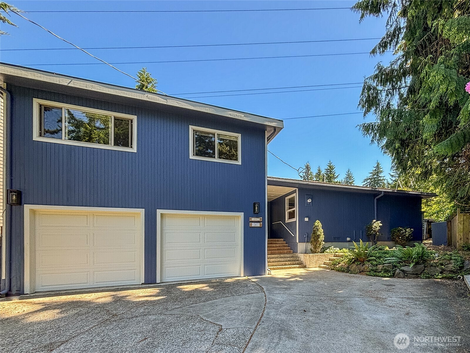 12415 NE 109th Pl  Kirkland WA 98033 photo
