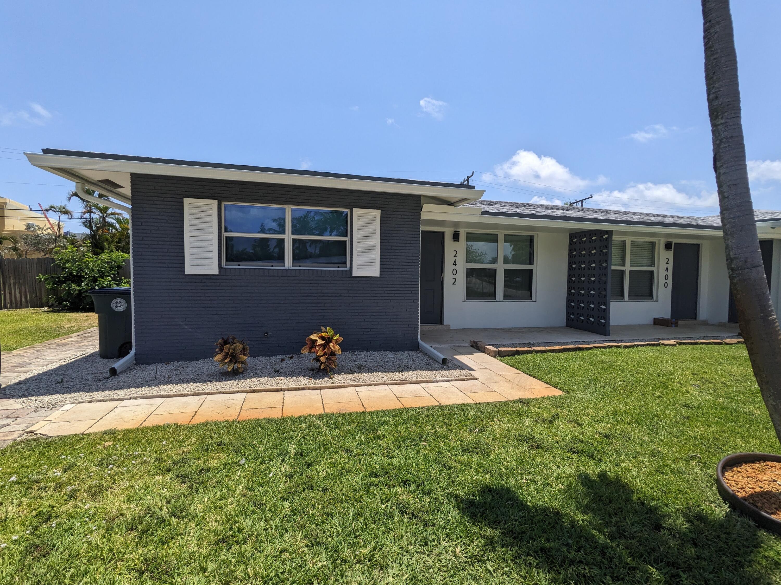 Property Photo: 2402 NE 5th Avenue FL 33431