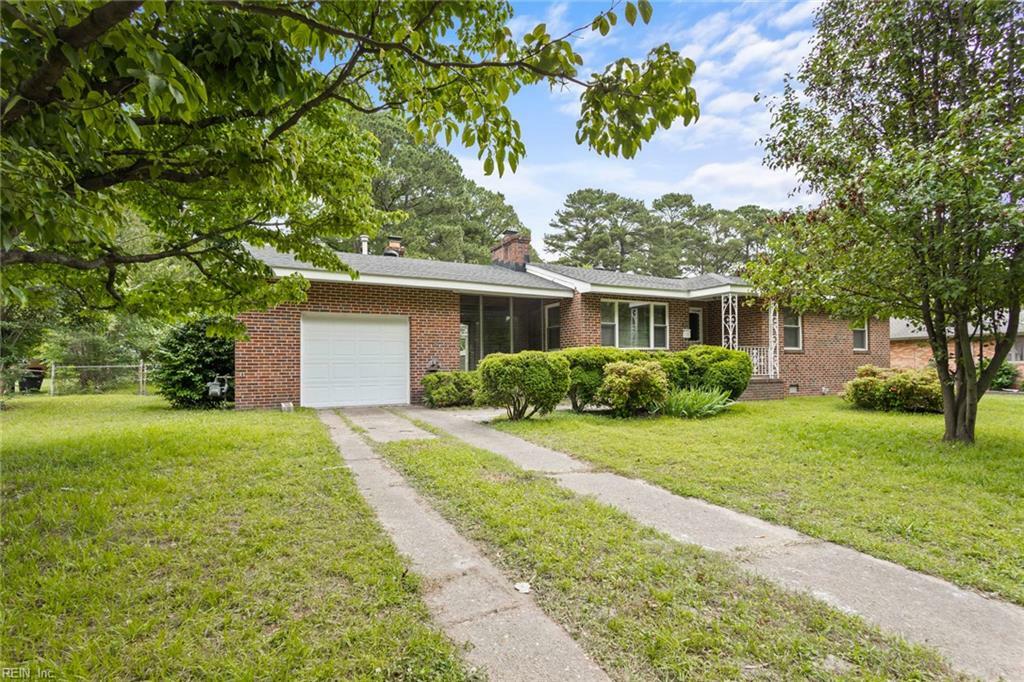 Property Photo: 428 Suburban Pw VA 23505