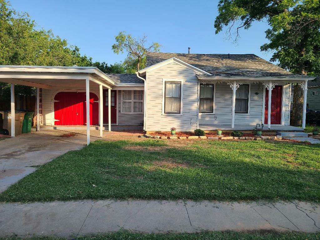 Property Photo: 1811 Willow St TX 76901