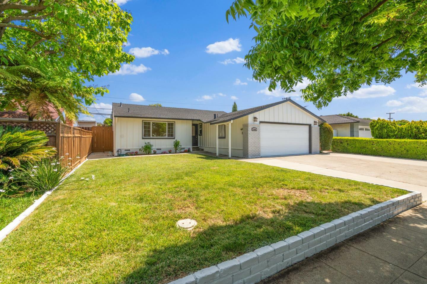 Property Photo:  1816 Rosswood Drive  CA 95124 