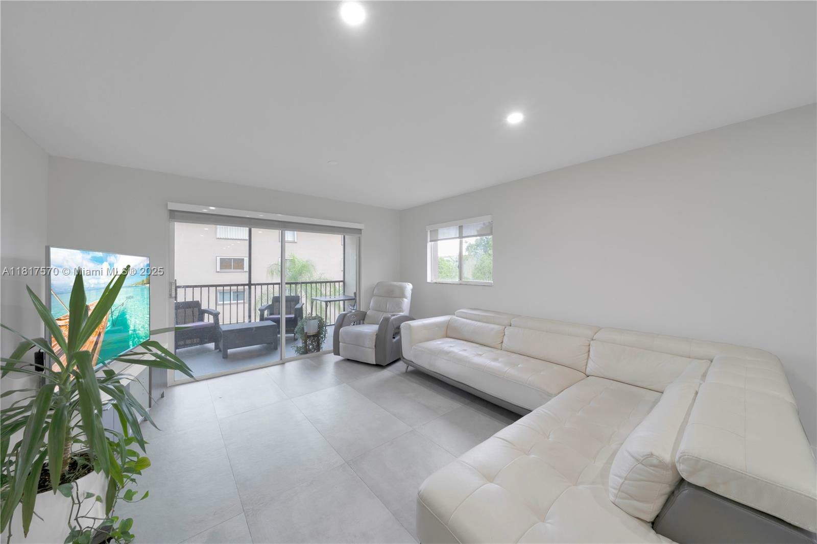 Property Photo: 1650 SW 124th Ter 312D FL 33027