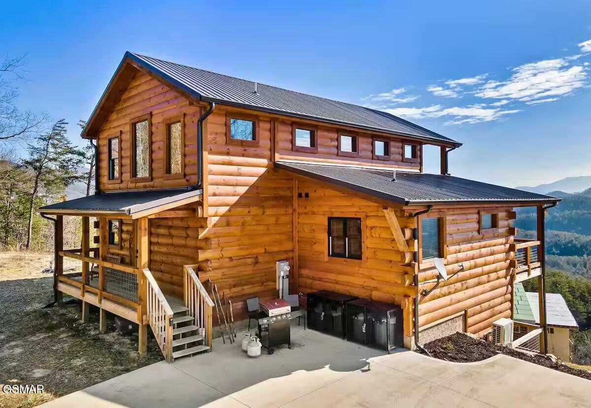 Property Photo: 1010 Leslie Way TN 37876