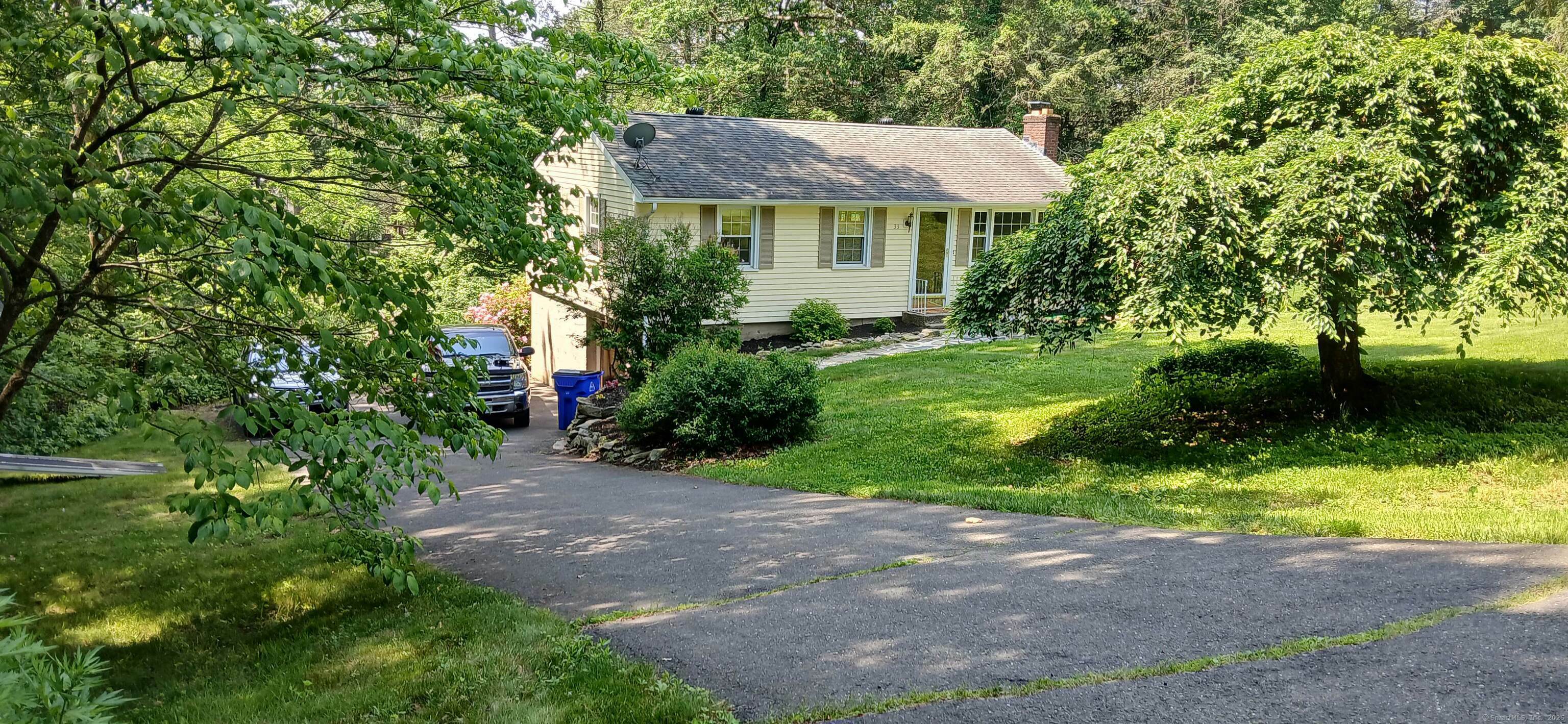 Property Photo: 33 Bristol Drive CT 06019