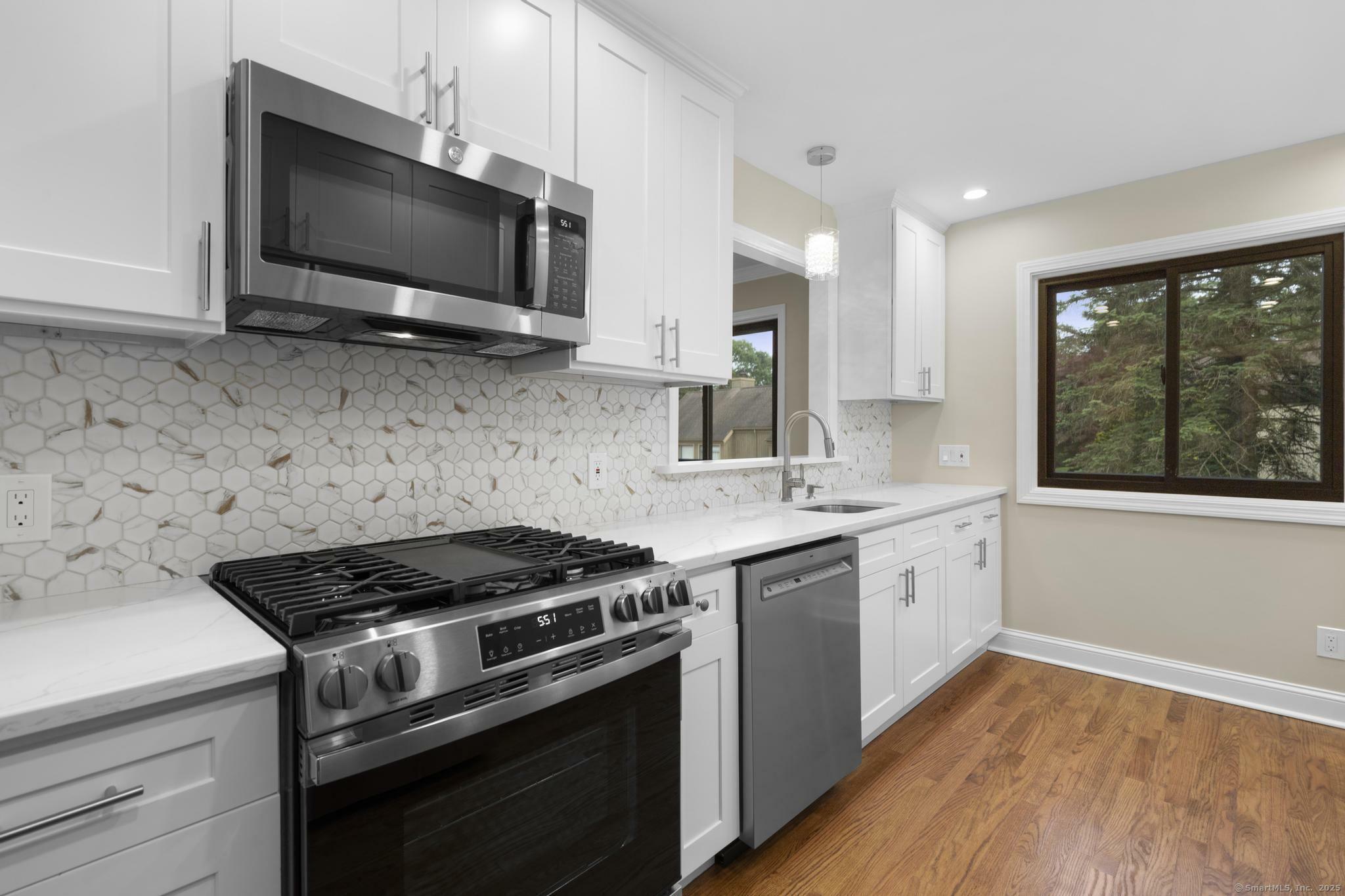 Property Photo: 513 Opa Lane B CT 06614