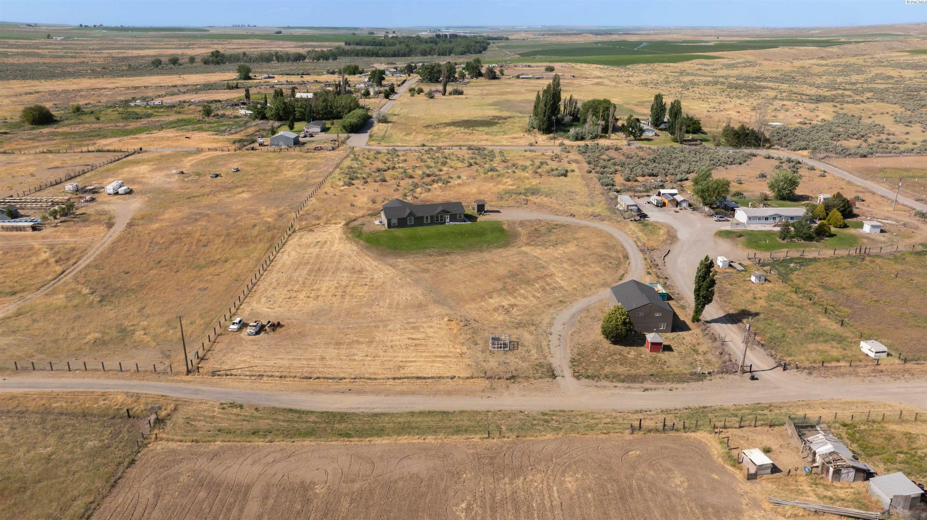 Property Photo:  310 Tree Farm Road  WA 99301 