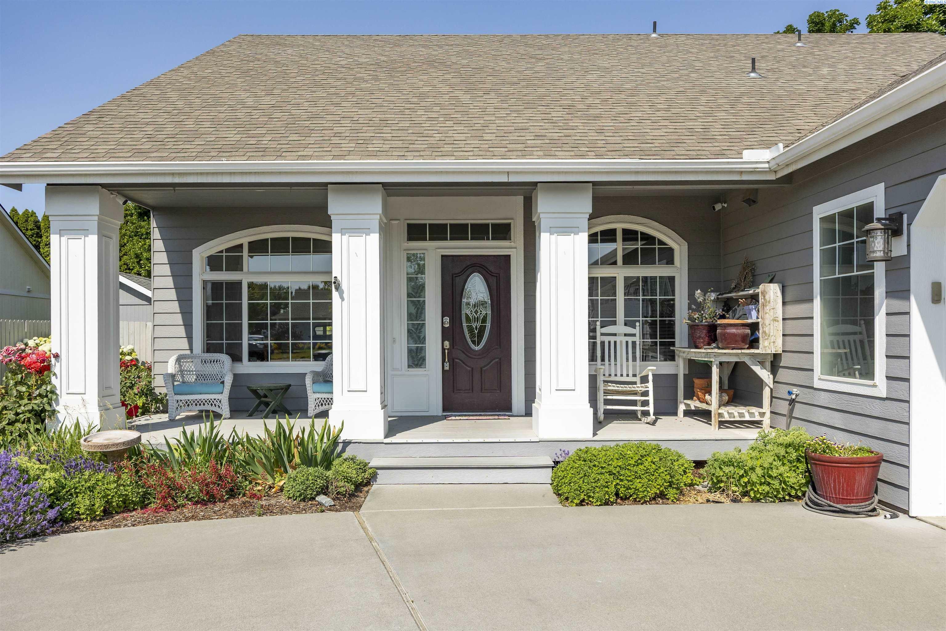 Property Photo:  8820 W Imnaha Court  WA 99336 