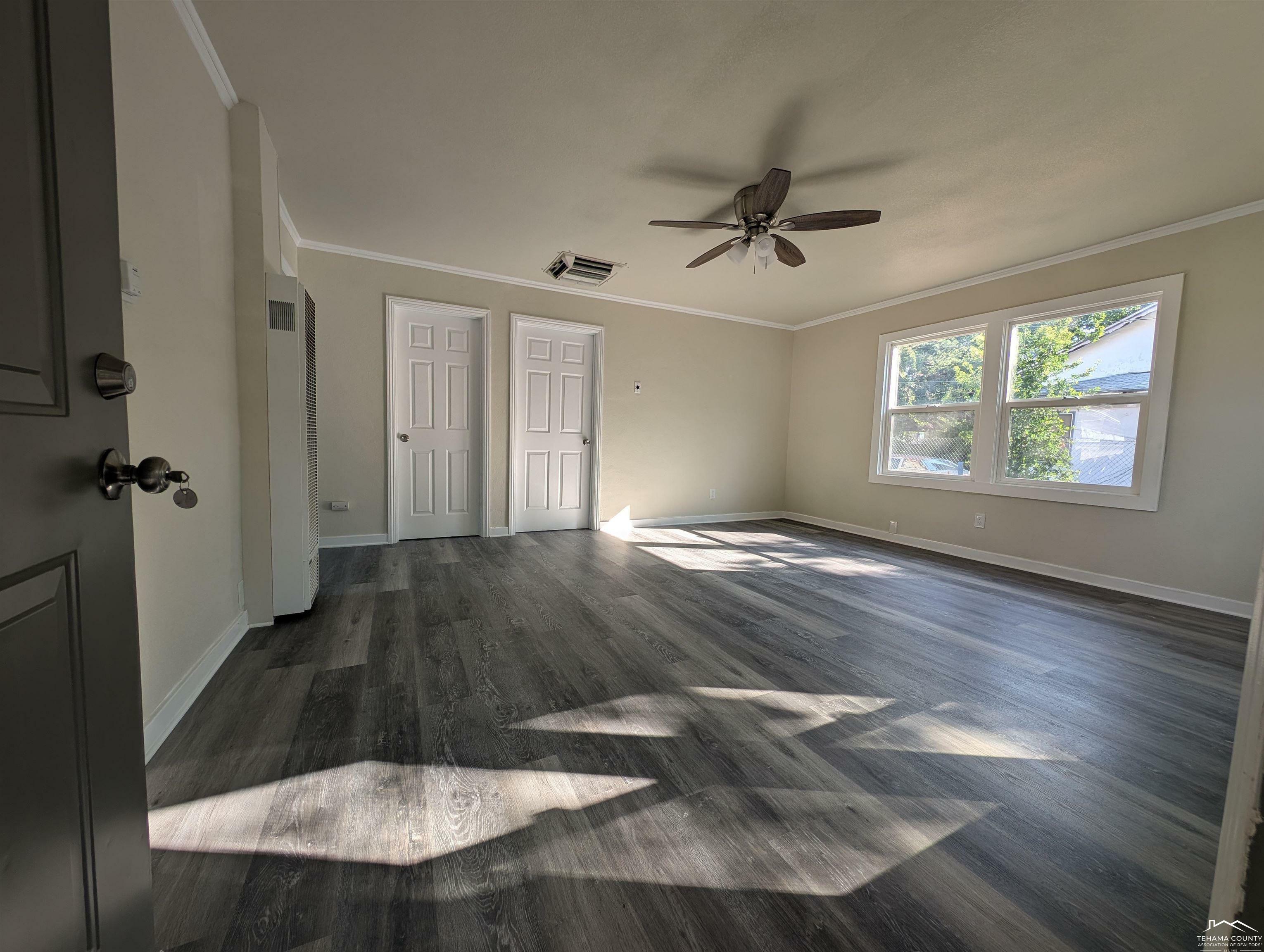 Property Photo: 1124 Union Street CA 96080