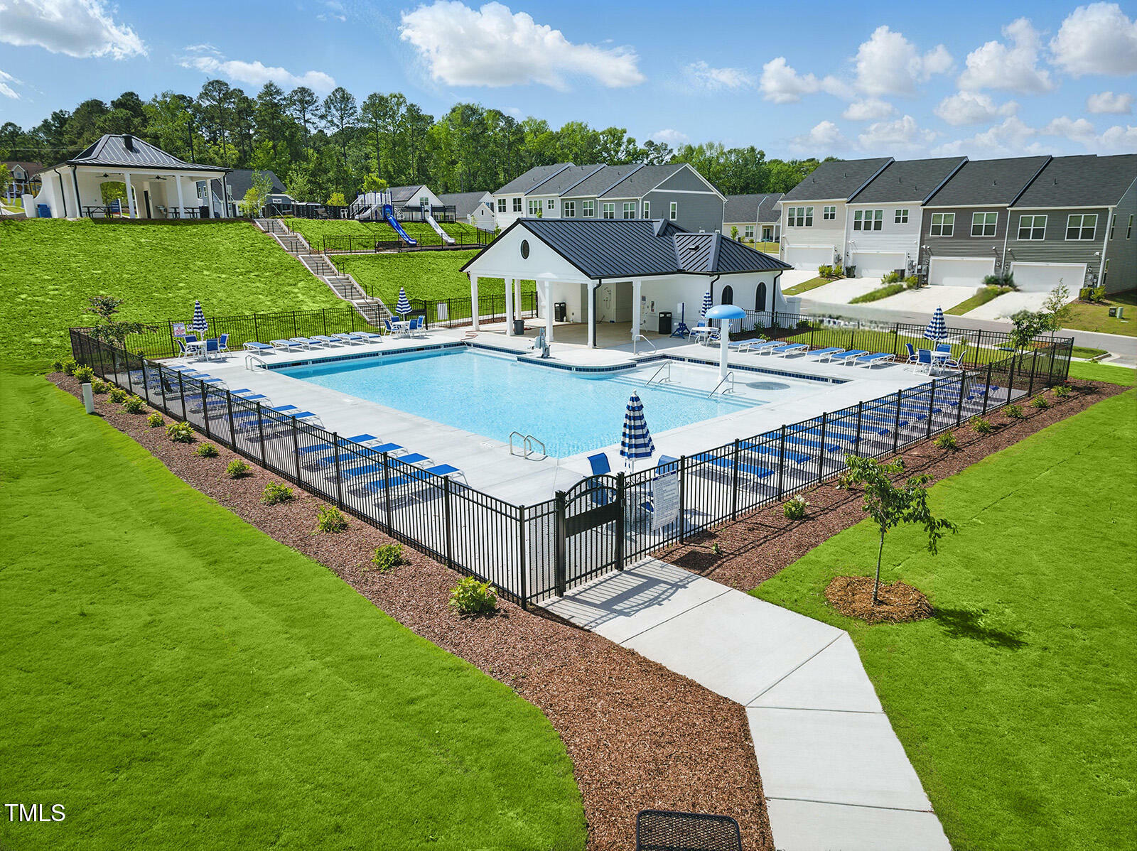 Property Photo: 384 Chesapeake Commons Street 128 NC 27529