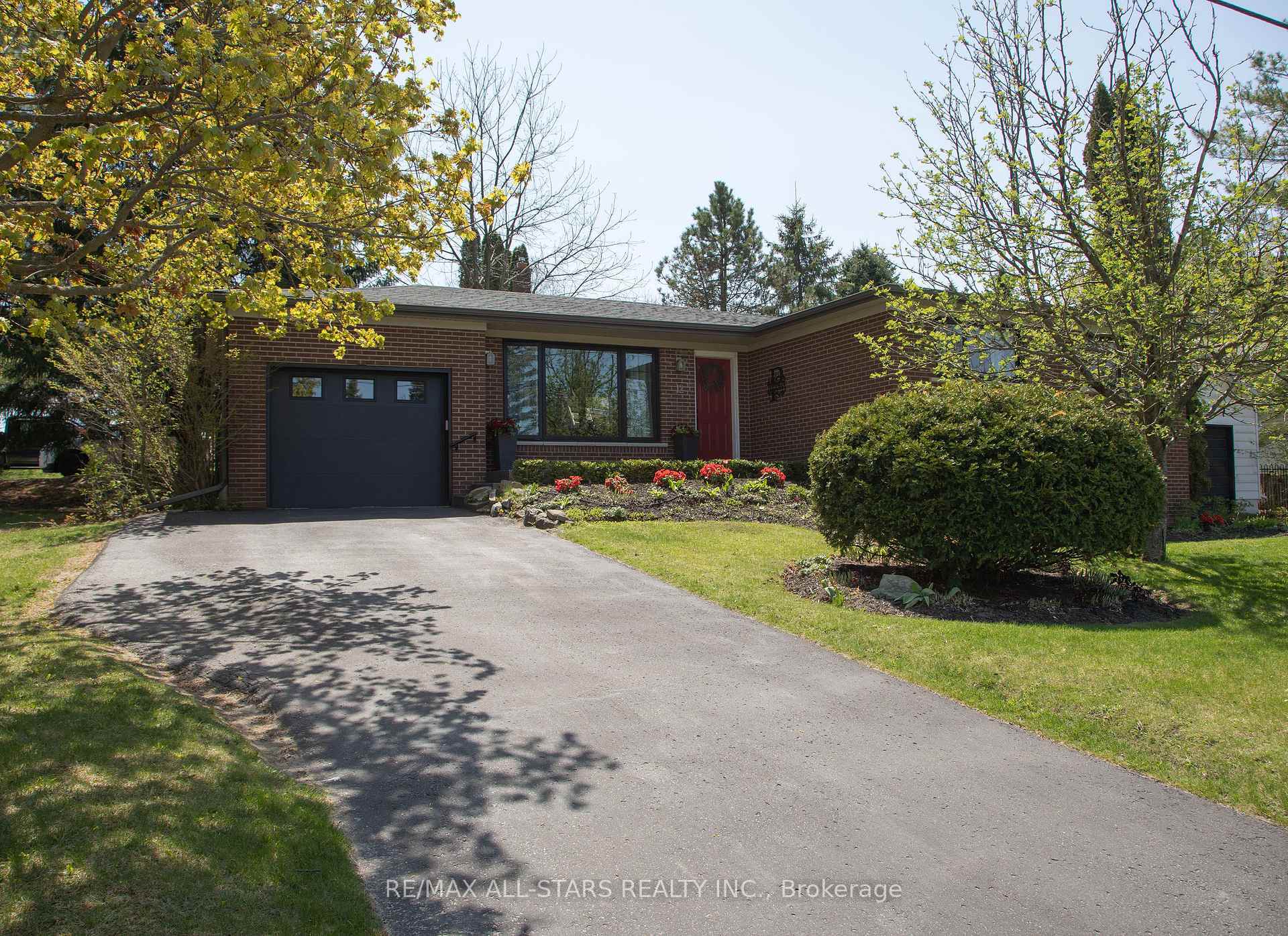 Property Photo:  12 Joseph Street  ON L9P 1H8 
