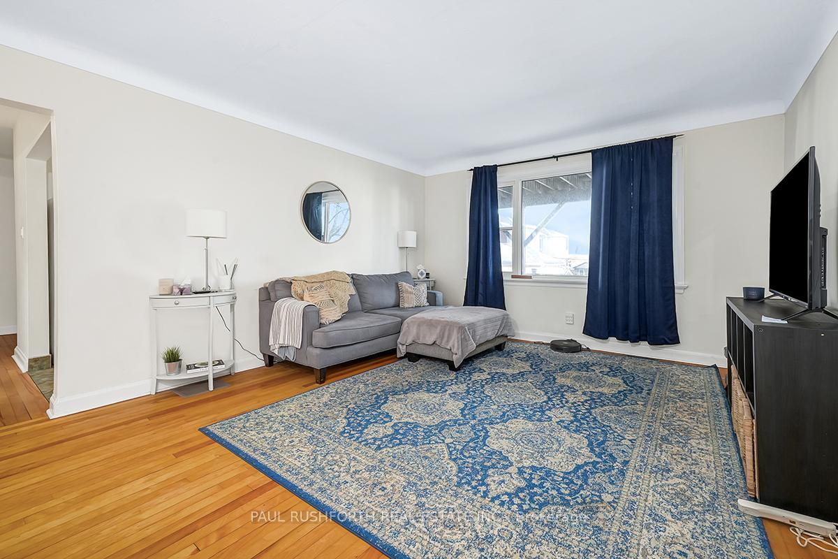 Property Photo: 155 Clare Street 1 ON K1Z 7C3