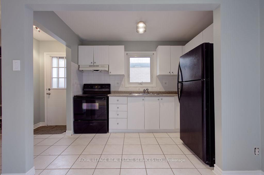 Property Photo: 11 Jacobs Square ON L6S 2M5