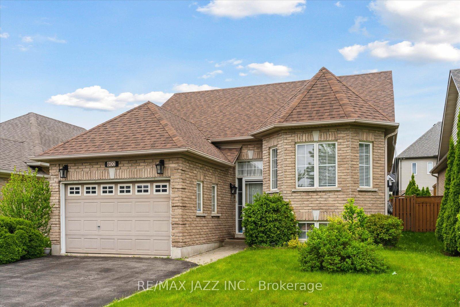 Property Photo: 802 Coldstream Drive ON L1K 2Z3