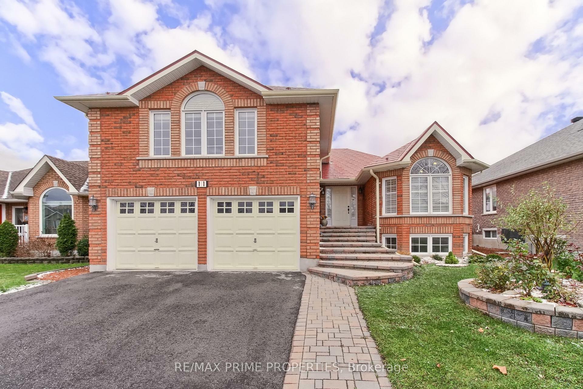 Property Photo: 11 Kerfoot Crescent ON L4P 4B8