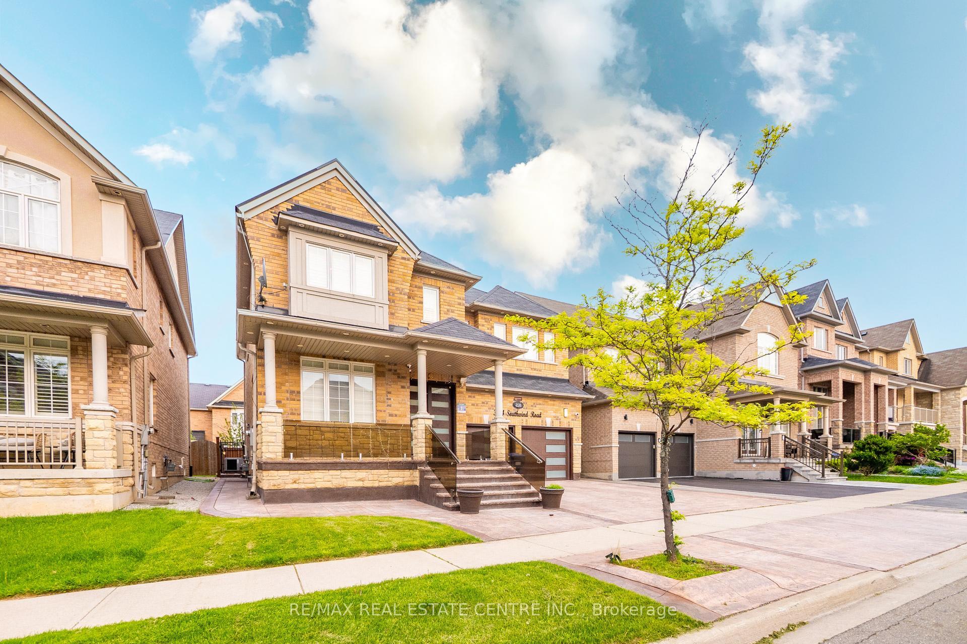 Property Photo: 3134 Southwind Road ON L5M 0M8