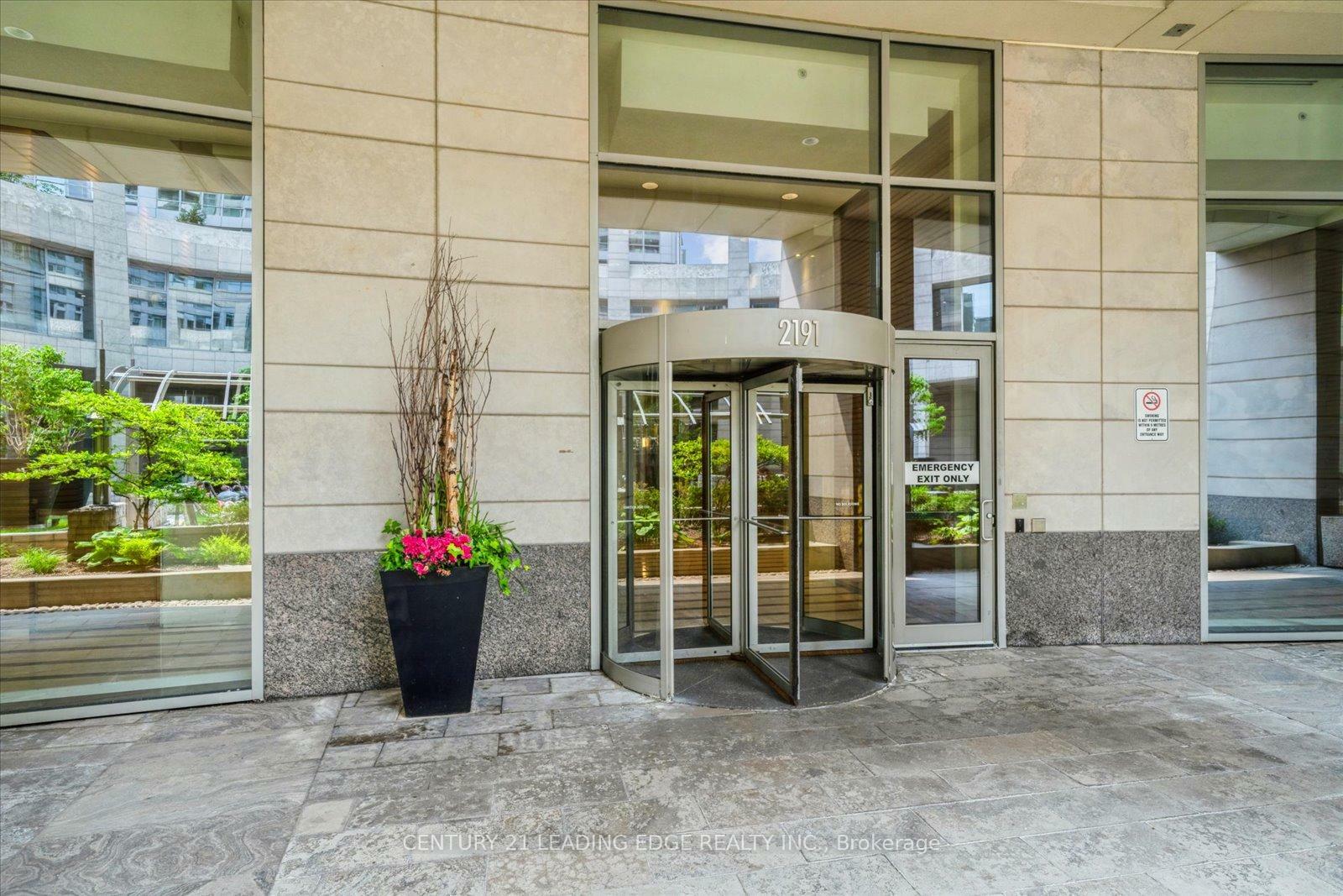 Property Photo: 2191 Yonge Street 3201 ON M4S 3H8