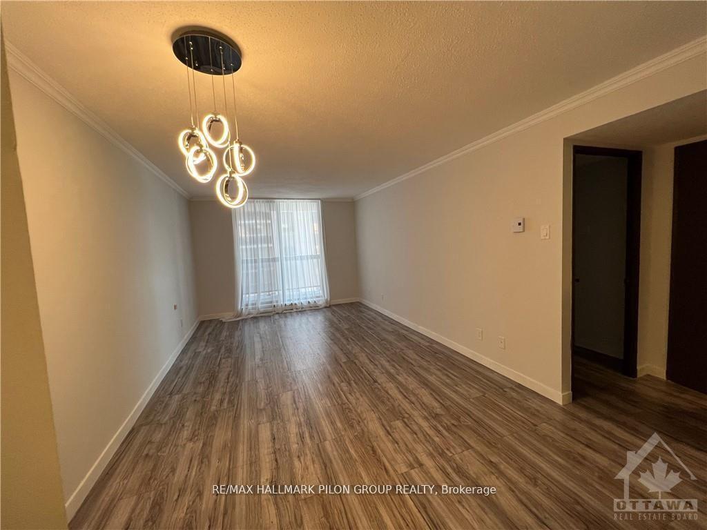 Property Photo:  475 Laurier Avenue W 1504  ON K1R 7X1 