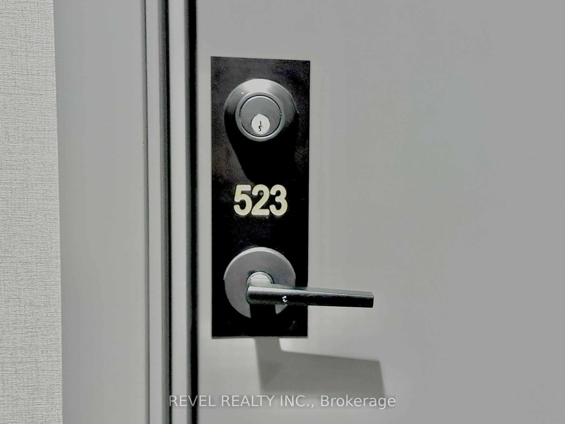 Property Photo: 1010 Dundas Street E 523 ON L1N 0L6