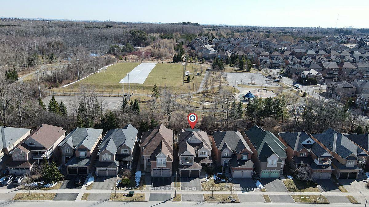Property Photo: 41 Grand Oak Drive ON L4E 4A1