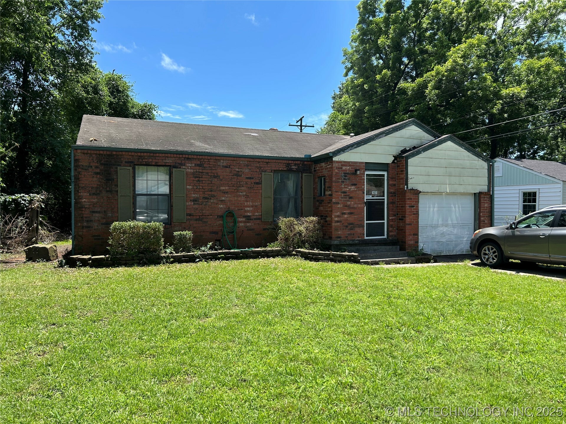 Property Photo:  1621 Center Ln  OK 74403 