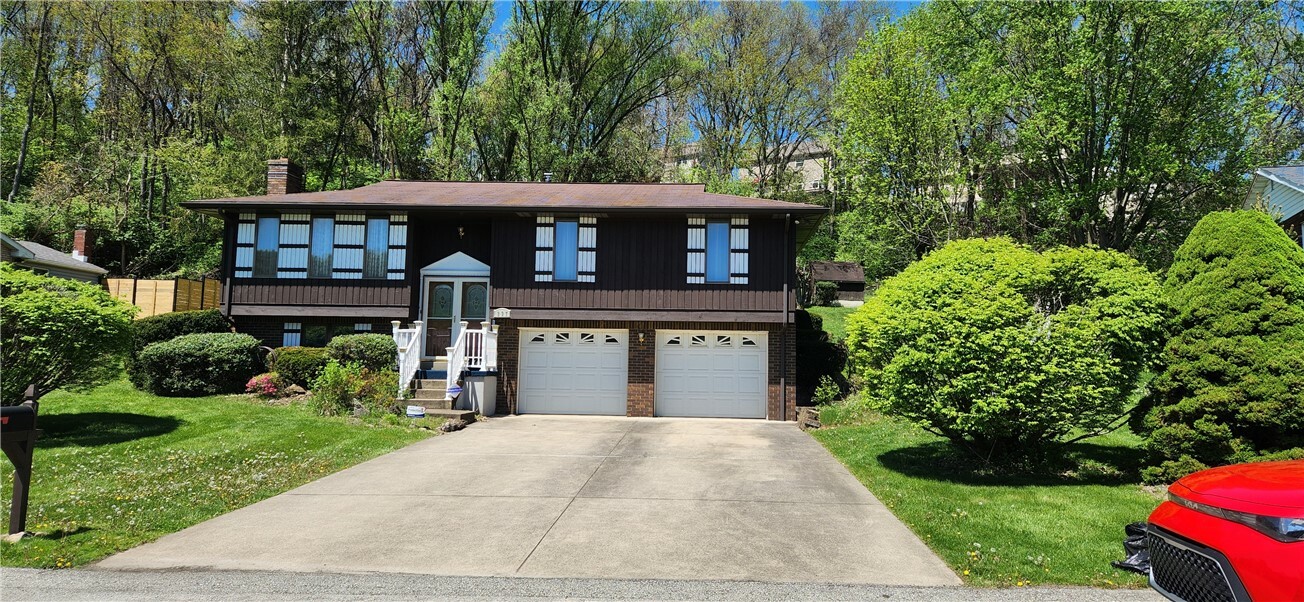 Property Photo: 237 Melrose Drive PA 15672