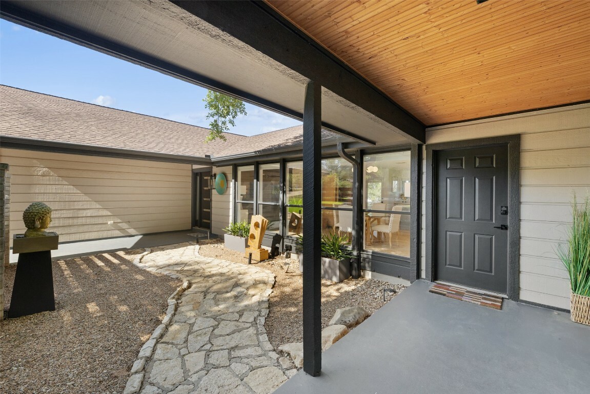 Property Photo:  105 Palos Verdes Drive  TX 78734 