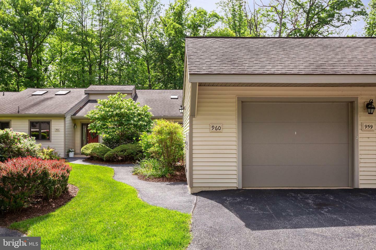 Property Photo: 960 Kennett Way PA 19380