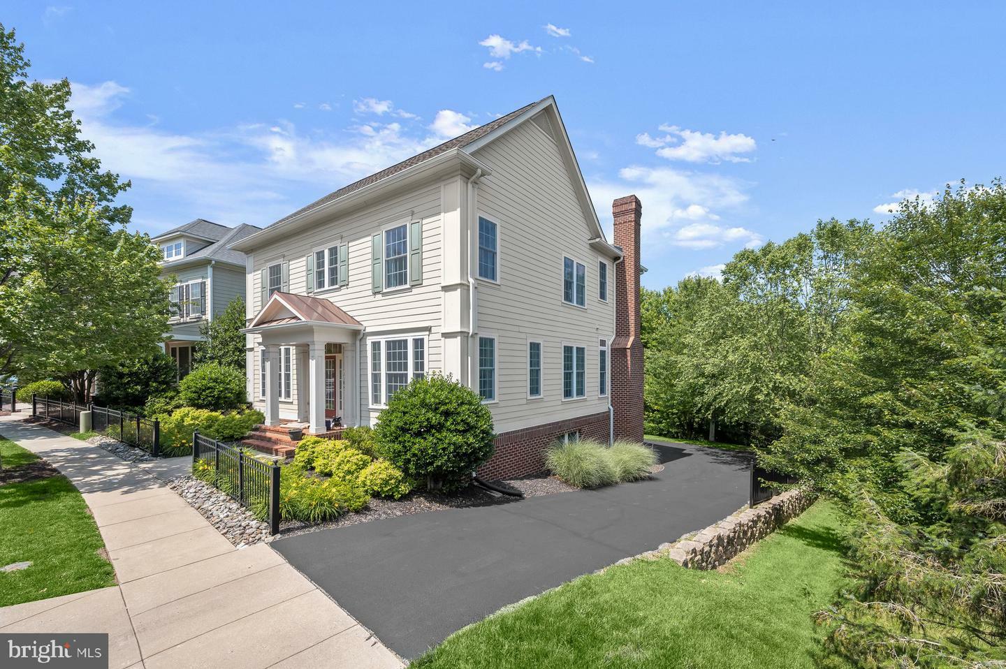 Property Photo: 7769 Water Street MD 20759