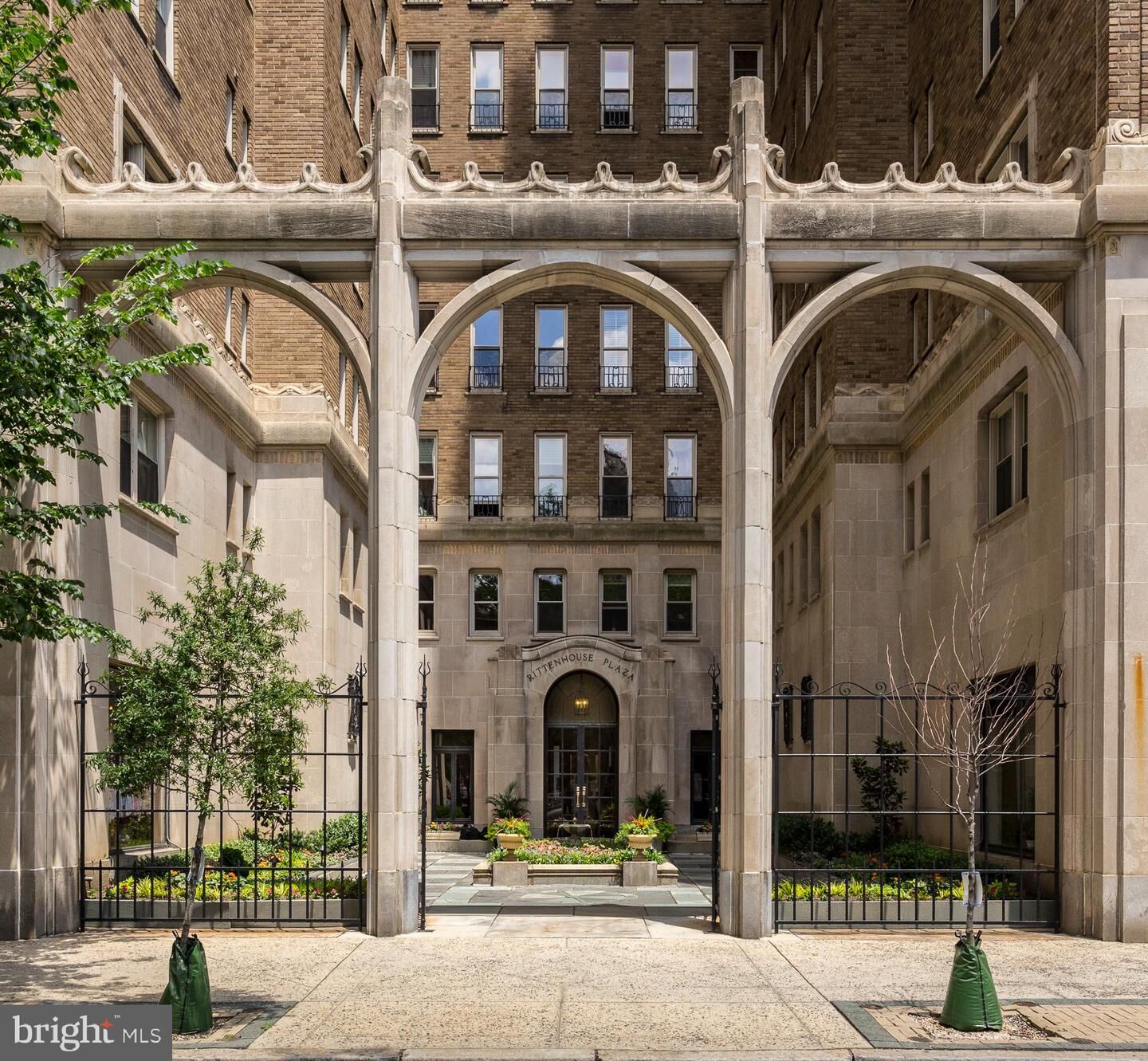 Property Photo:  1901 Walnut Street 16E  PA 19103 