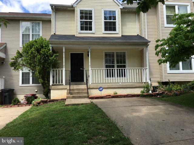 Property Photo: 204 Staunton Court VA 22554