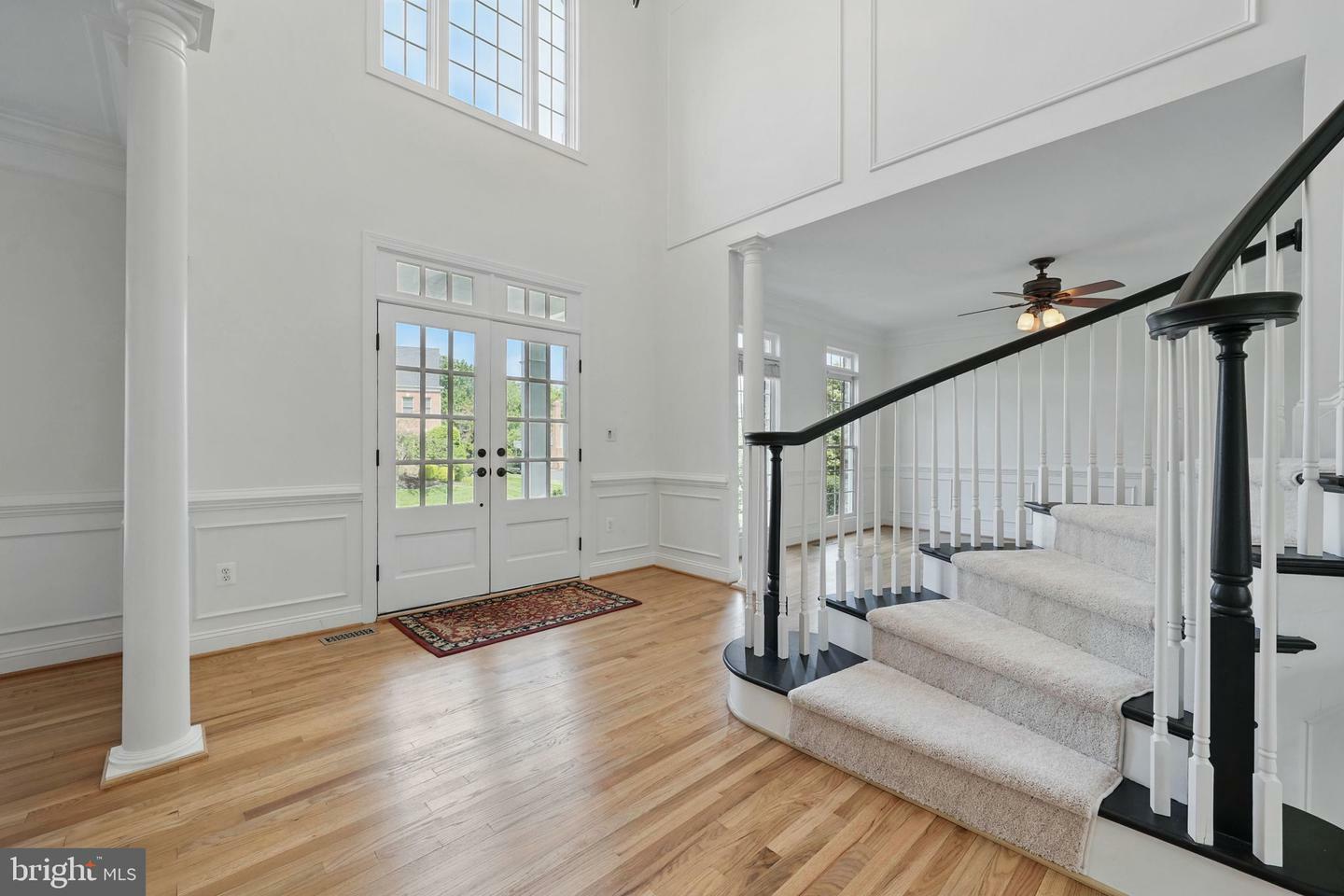 Property Photo: 6033 Tinley Mill Drive VA 20169