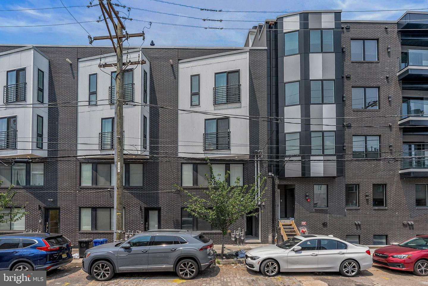 Property Photo: 402 N Front Street 3 PA 19123