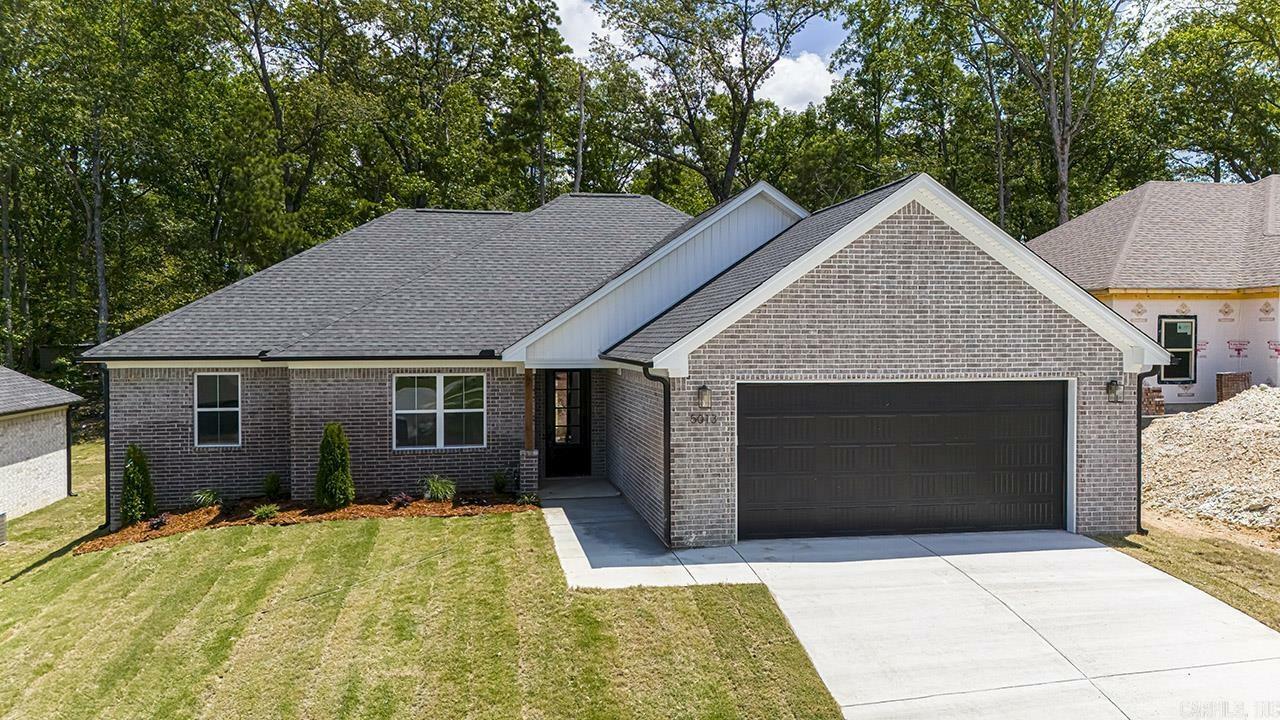 Property Photo: 5013 Springwood Circle AR 72022