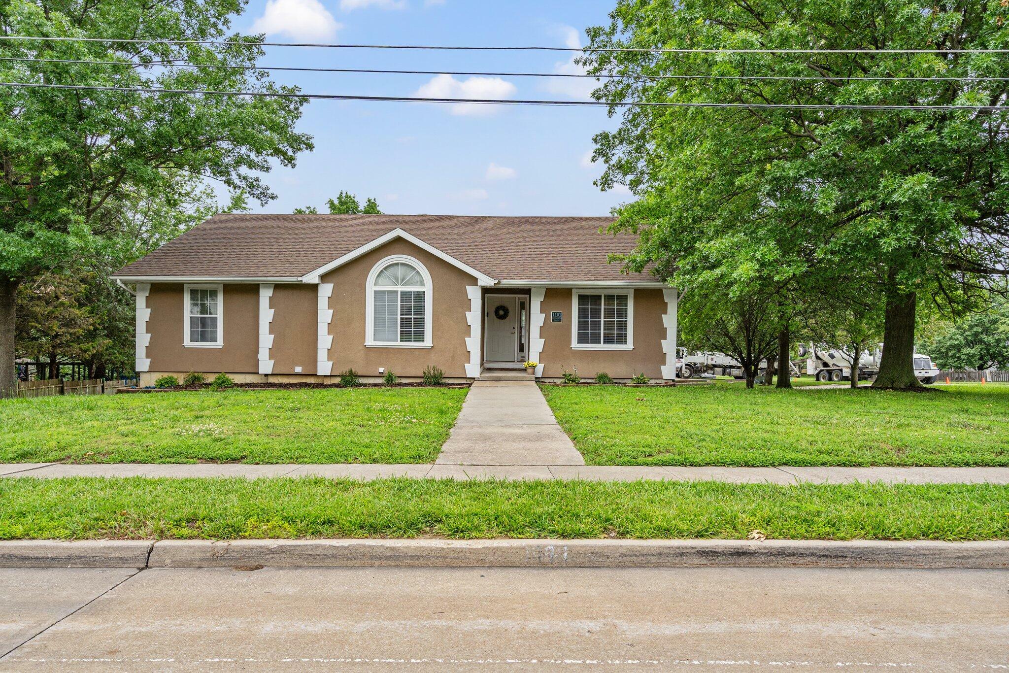 1101 W Southampton Dr  Columbia MO 65203 photo
