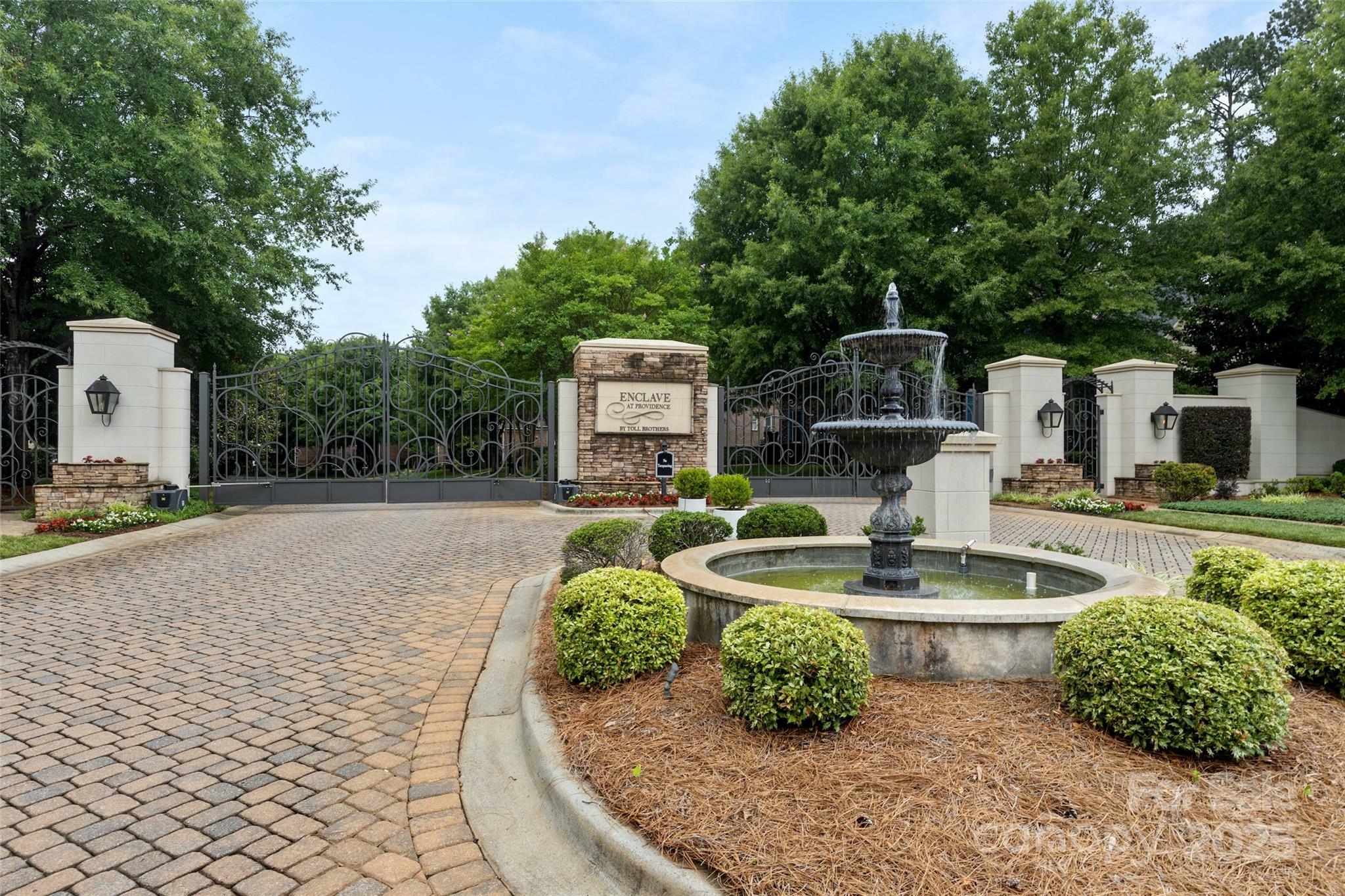 Property Photo: 5805 Copperleaf Commons Court NC 28277