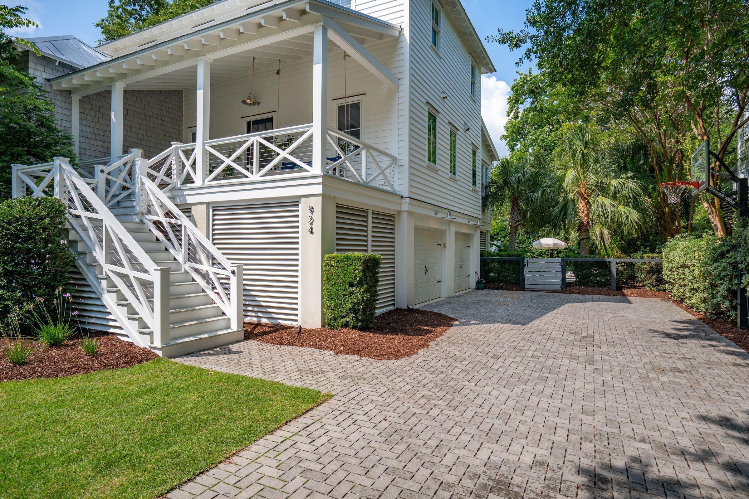 Property Photo: 924 McIver Street SC 29464