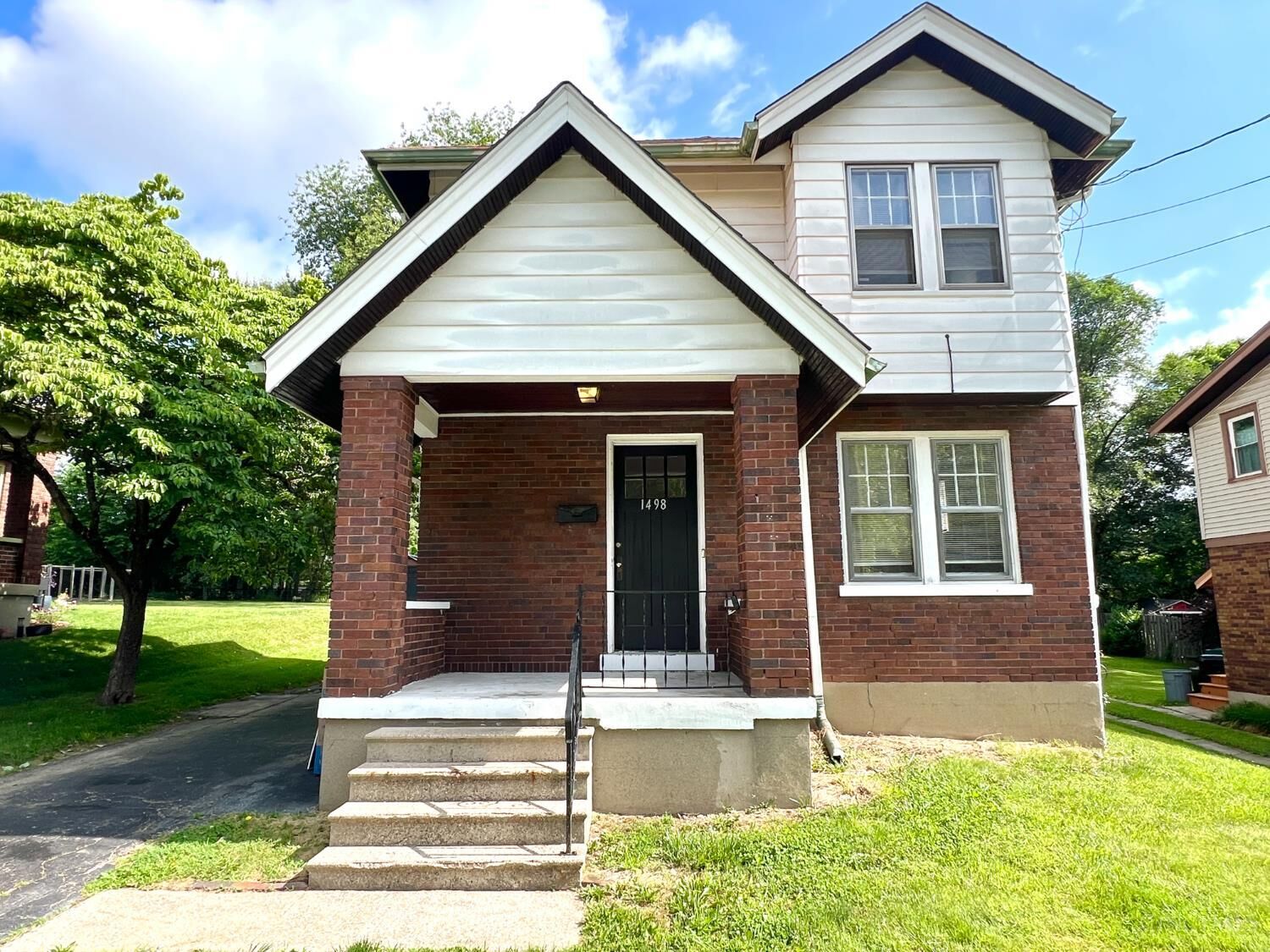 Property Photo: 1498 Reid Avenue OH 45224
