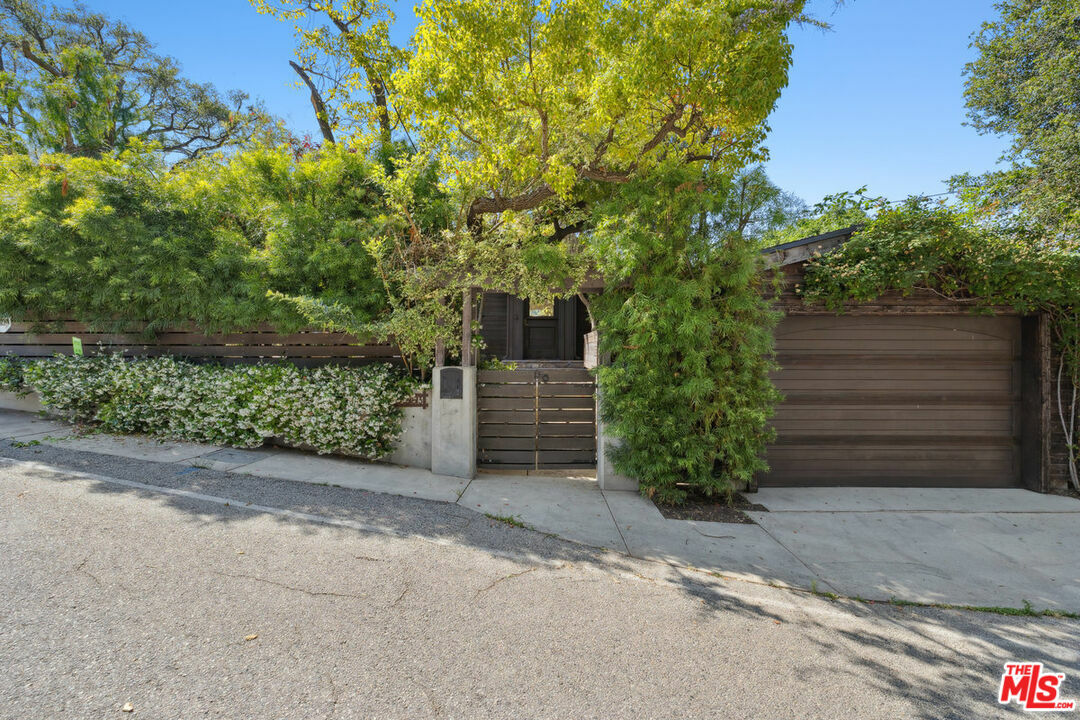 Property Photo: 19553 Bowers Dr CA 90290