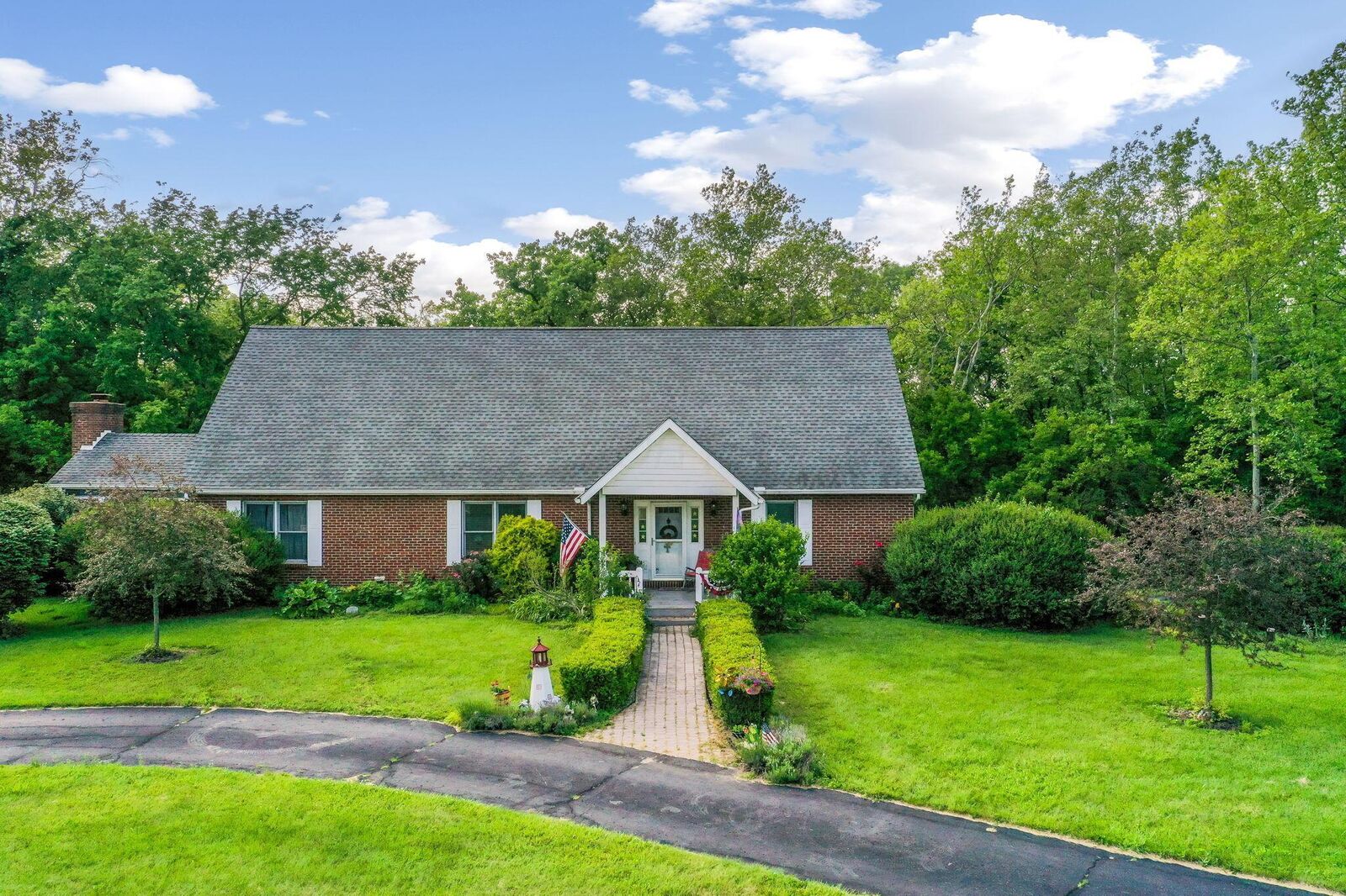 Property Photo:  445 Cedar Hill SW Road  OH 43102 