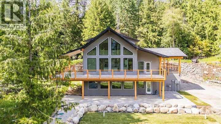 Property Photo:  2801 Harlow Road  BC V1L 6L3