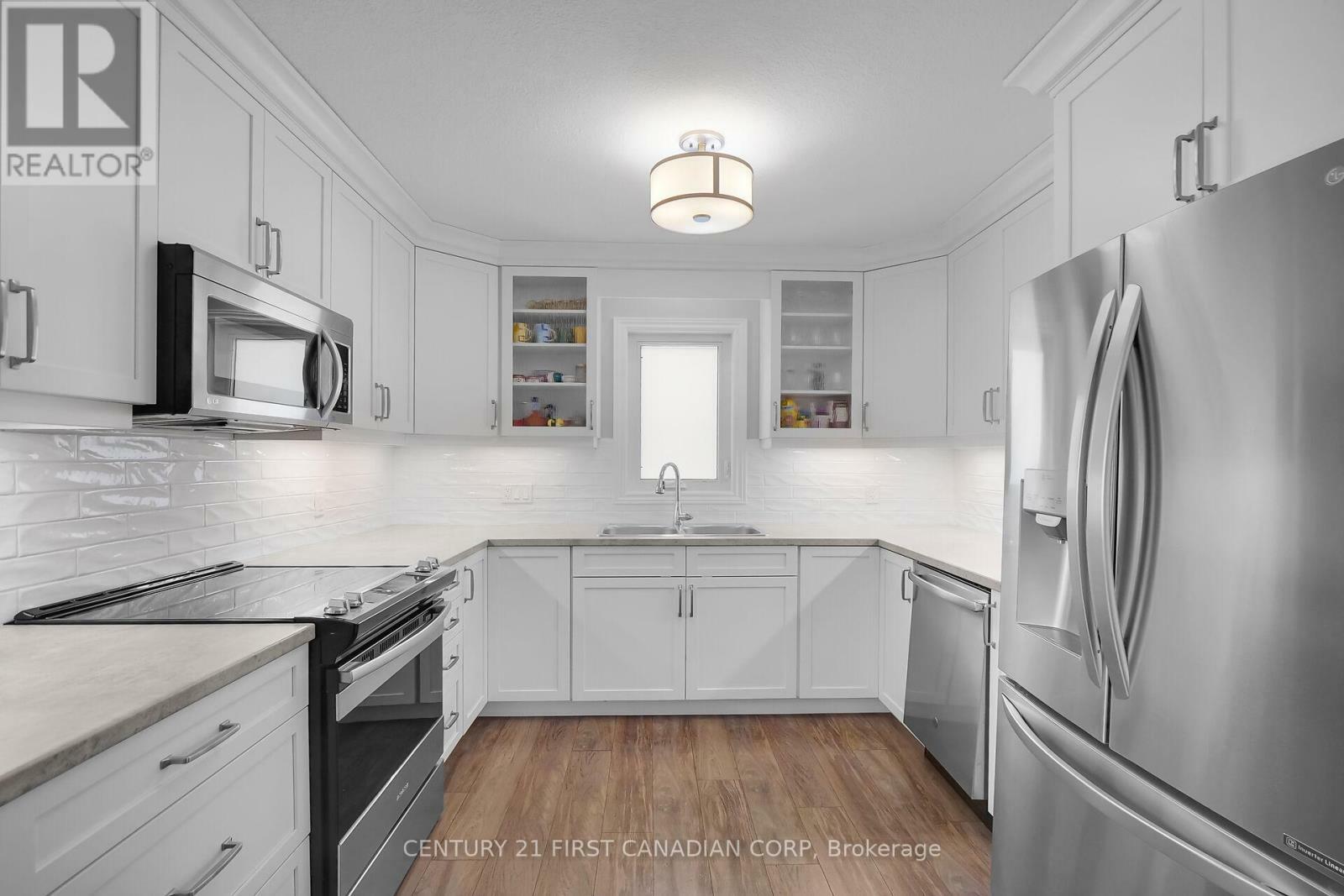 Property Photo: 226 Emery Street ON N5L 0A5