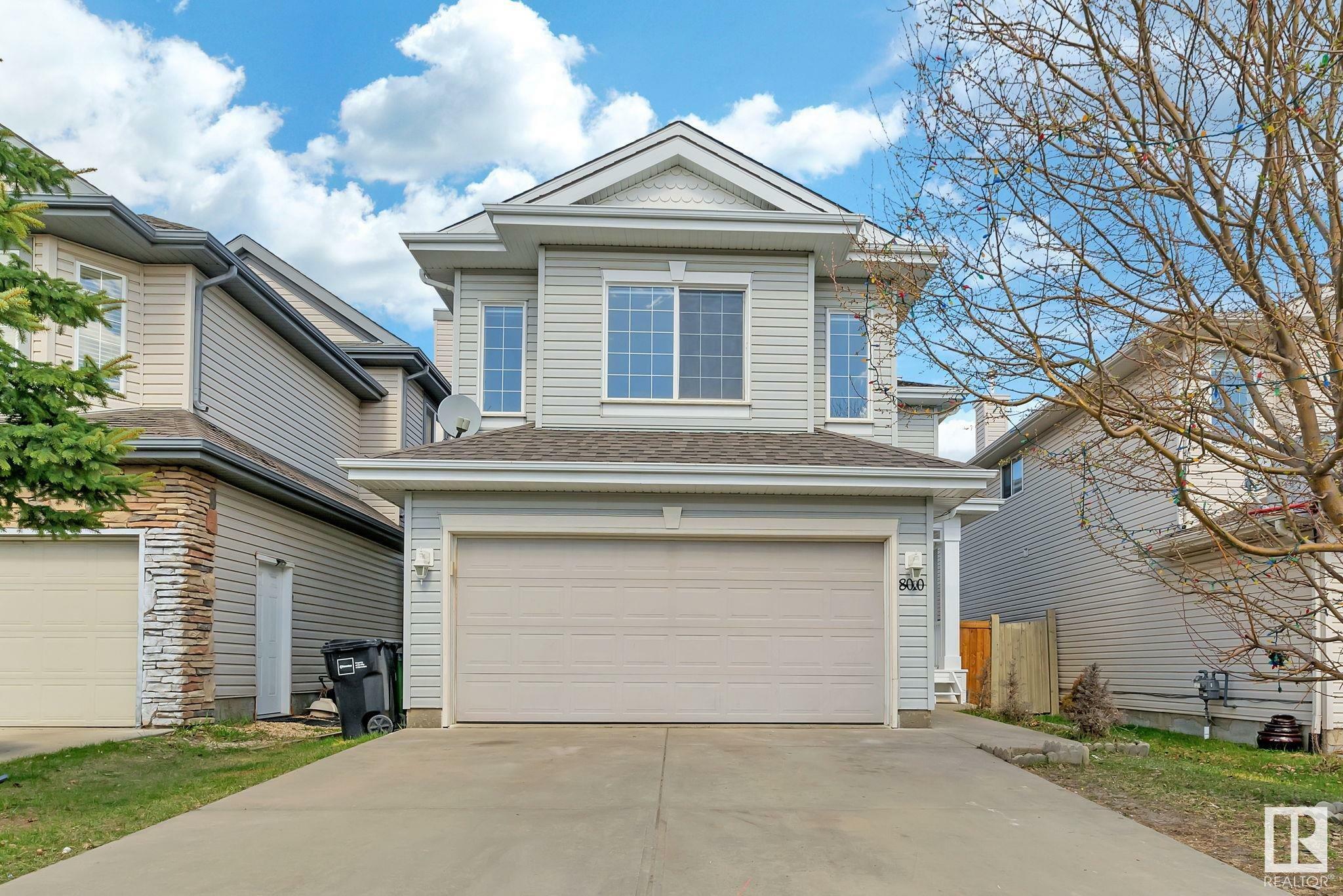 Photo de la propriété: 8010 3 Avenue SW AB T6X 1K6