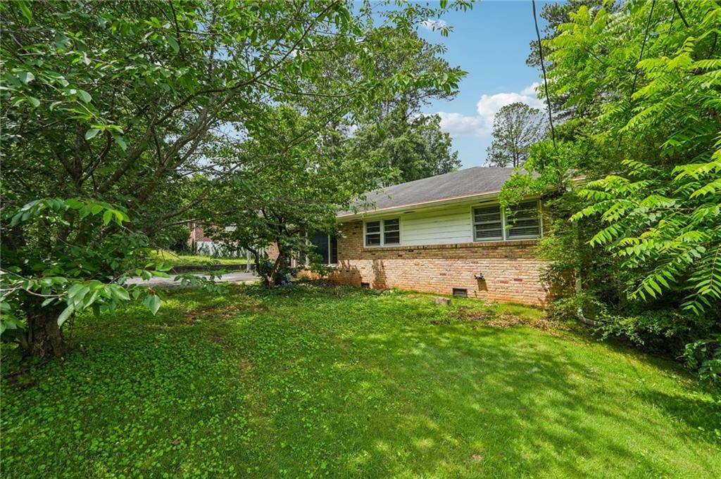 Property Photo: 2880 Shallowford Road GA 30341
