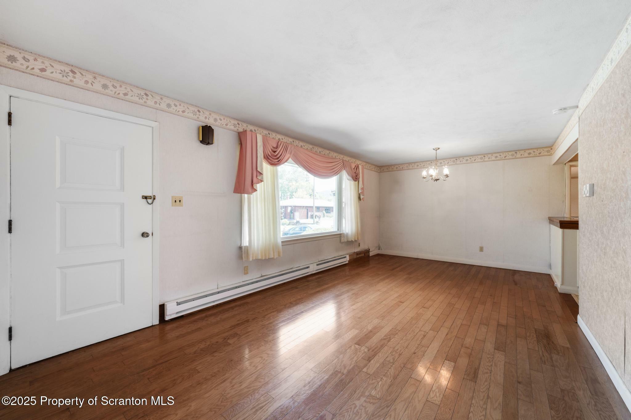 Property Photo: 315 Delin Drive PA 18411