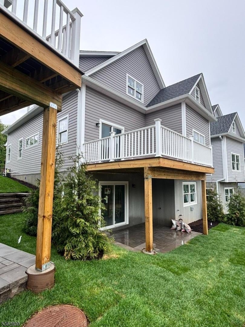 Property Photo:  20 Birdie Lane  NJ 07005 