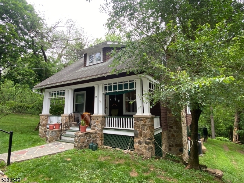Property Photo: 84 Church St NJ 08829