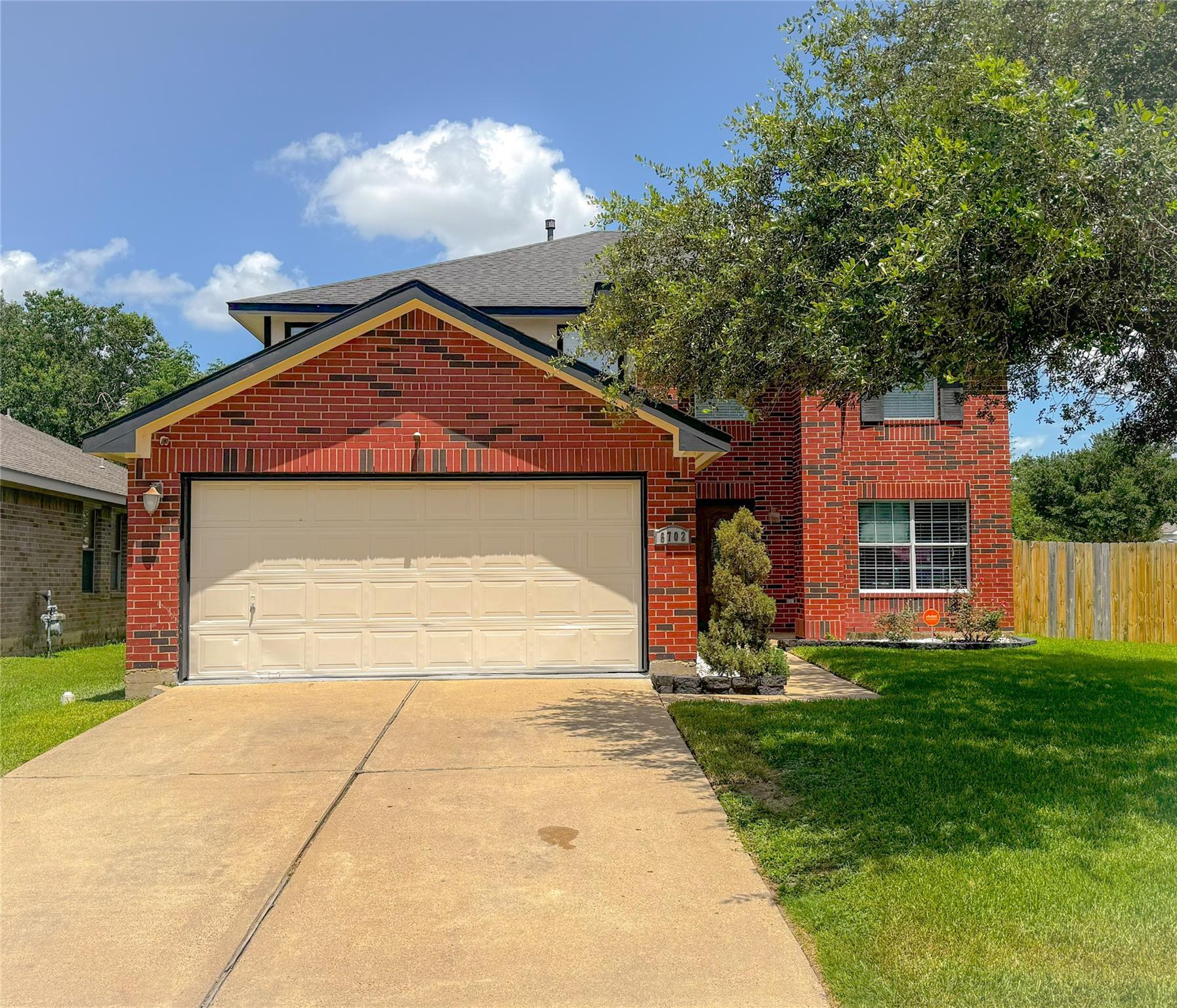 Property Photo: 6702 Shining Sumac Avenue TX 77084