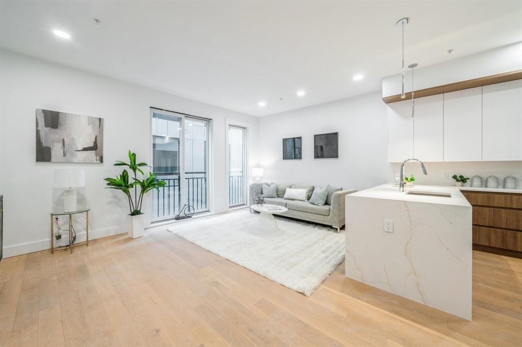 Property Photo: 160 Brunswick St 305 NJ 07302
